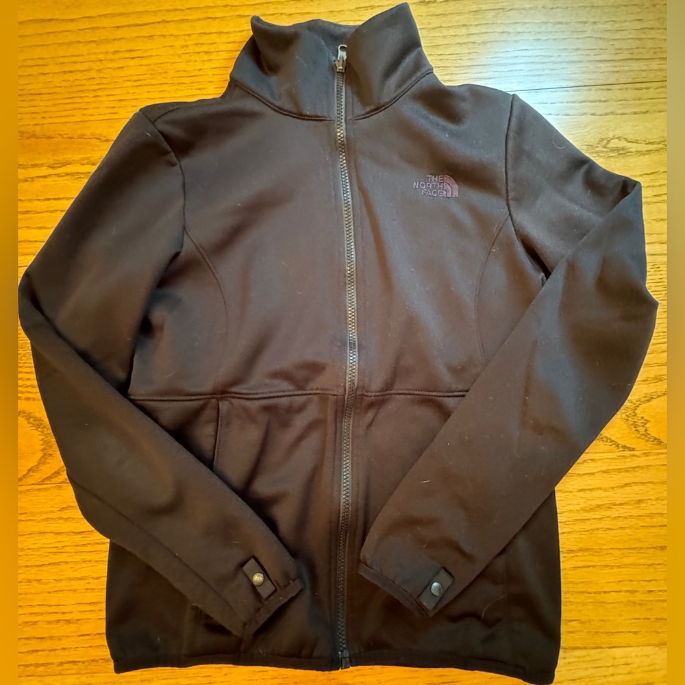 The North Face Women’s Size Small Black Lightweight Fleece Full Zip Jacket
